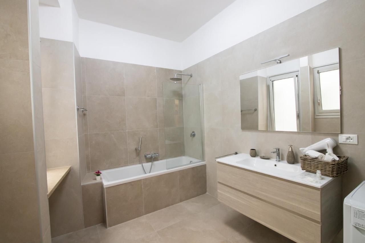 Relais Emilei Apartment เวโรนา ภายนอก รูปภาพ