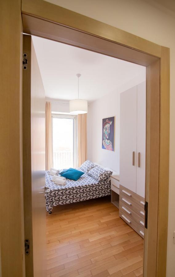 Relais Emilei Apartment เวโรนา ภายนอก รูปภาพ
