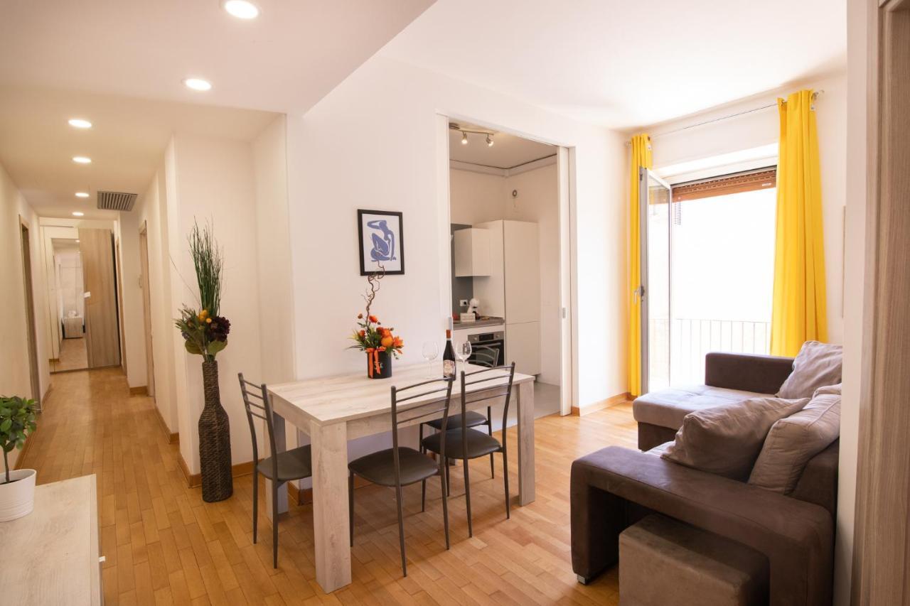 Relais Emilei Apartment เวโรนา ภายนอก รูปภาพ