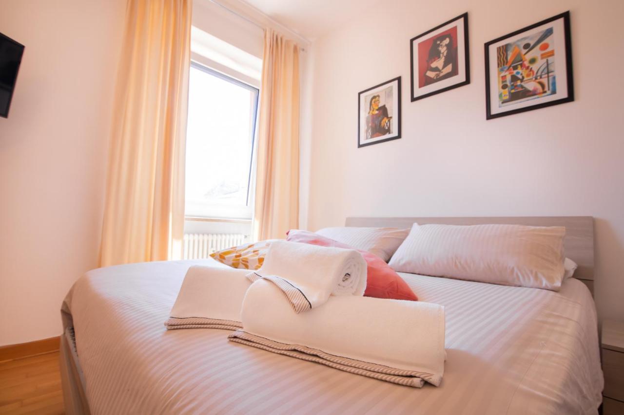 Relais Emilei Apartment เวโรนา ภายนอก รูปภาพ